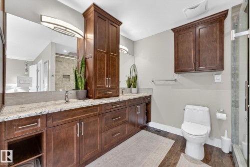 216 Heagle Crescent, Edmonton, AB - Indoor Photo Showing Bathroom