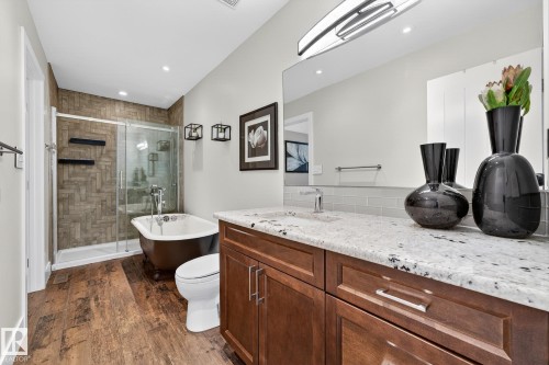 216 Heagle Crescent, Edmonton, AB - Indoor Photo Showing Bathroom