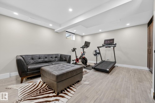 216 Heagle Crescent, Edmonton, AB - Indoor Photo Showing Gym Room