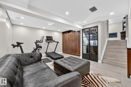 216 Heagle Crescent, Edmonton, AB - Indoor Photo Showing Gym Room