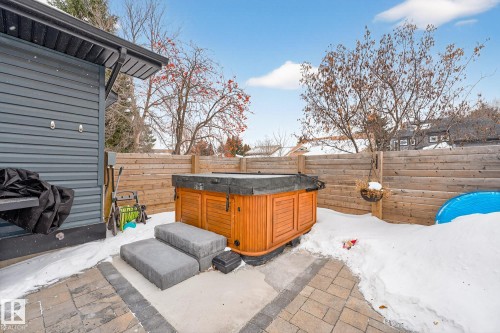 216 Heagle Crescent, Edmonton, AB - Outdoor