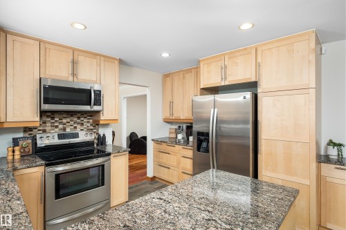 279 Westridge Road, Edmonton, AB - Indoor Photo Showing Kitchen