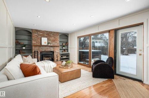 279 Westridge Road, Edmonton, AB - Indoor Photo Showing Living Room With Fireplace
