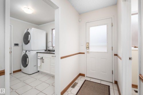 279 Westridge Road, Edmonton, AB - Indoor Photo Showing Laundry Room