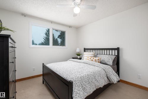 279 Westridge Road, Edmonton, AB - Indoor Photo Showing Bedroom