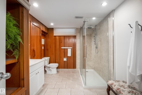279 Westridge Road, Edmonton, AB - Indoor Photo Showing Bathroom