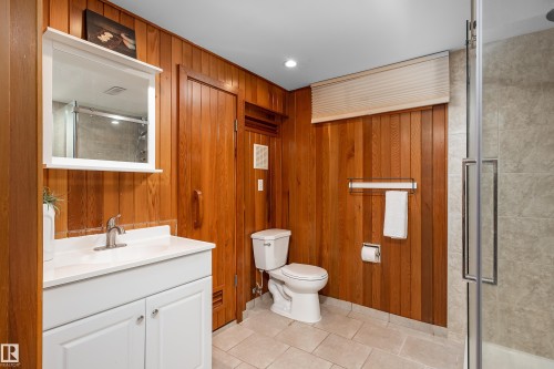 279 Westridge Road, Edmonton, AB - Indoor Photo Showing Bathroom