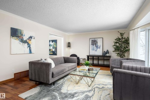 279 Westridge Road, Edmonton, AB - Indoor Photo Showing Living Room