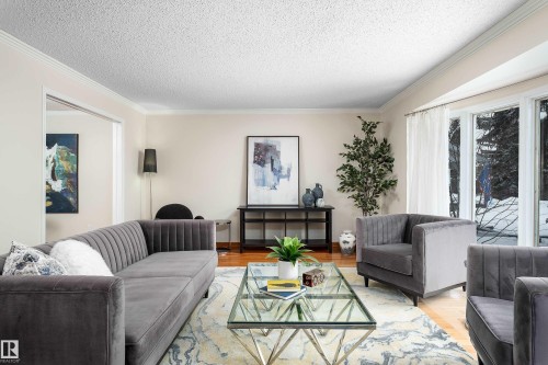 279 Westridge Road, Edmonton, AB - Indoor Photo Showing Living Room