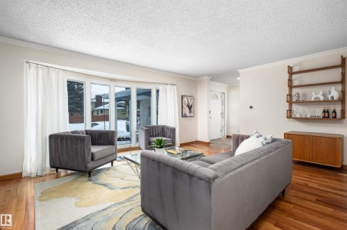 279 Westridge Road, Edmonton, AB - Indoor Photo Showing Living Room