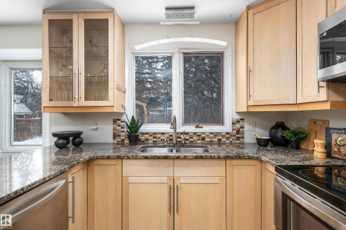 279 Westridge Road, Edmonton, AB - Indoor Photo Showing Kitchen With Double Sink