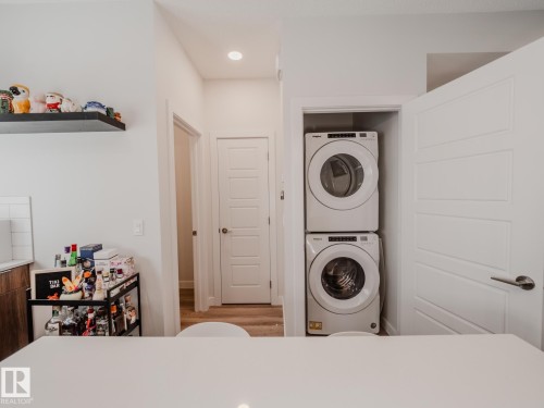 21 1010 Rabbit Hill Road, Edmonton, AB - Indoor Photo Showing Laundry Room