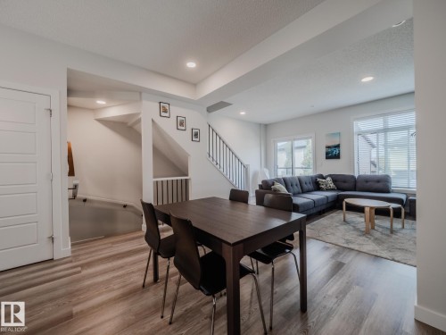 21 1010 Rabbit Hill Road, Edmonton, AB - Indoor