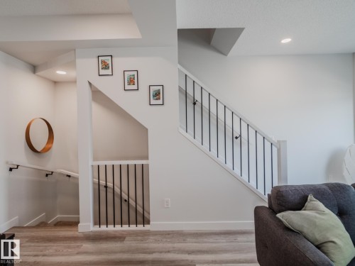 21 1010 Rabbit Hill Road, Edmonton, AB - Indoor Photo Showing Other Room