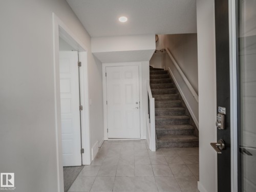 21 1010 Rabbit Hill Road, Edmonton, AB - Indoor Photo Showing Other Room