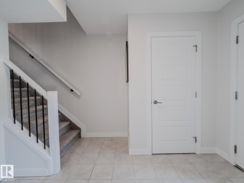 21 1010 Rabbit Hill Road, Edmonton, AB - Indoor Photo Showing Other Room