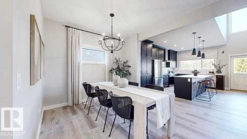 5805 Raven Crescent, Edmonton, AB - Indoor Photo Showing Dining Room