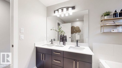 5805 Raven Crescent, Edmonton, AB - Indoor Photo Showing Bathroom