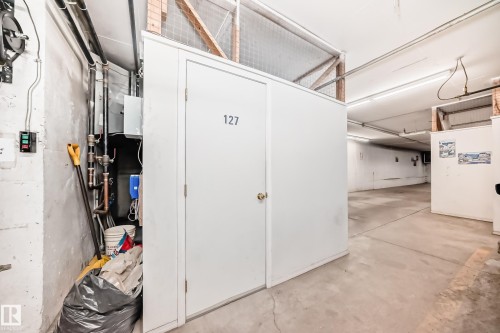 302 13450 114 Avenue, Edmonton, AB - Indoor Photo Showing Garage
