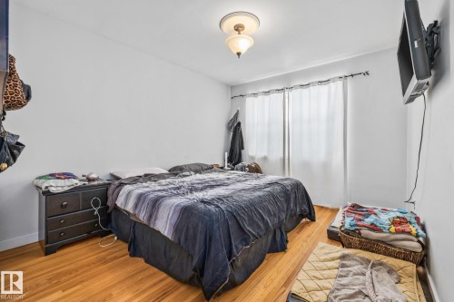 10649 64 Avenue, Edmonton, AB - Indoor Photo Showing Bedroom