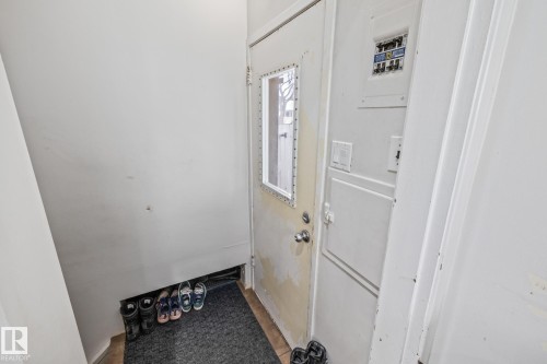 10649 64 Avenue, Edmonton, AB - Indoor Photo Showing Other Room