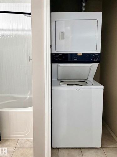 115 11039 83 Avenue, Edmonton, AB - Indoor Photo Showing Laundry Room