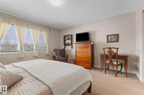 5 Hammett Gate, Spruce Grove, AB - Indoor Photo Showing Bedroom