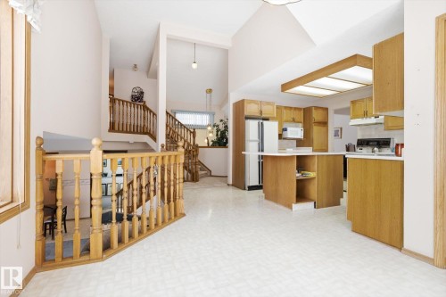 1 Heritage Boulevard, St. Albert, AB - Indoor