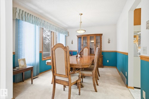 1 Heritage Boulevard, St. Albert, AB - Indoor Photo Showing Dining Room