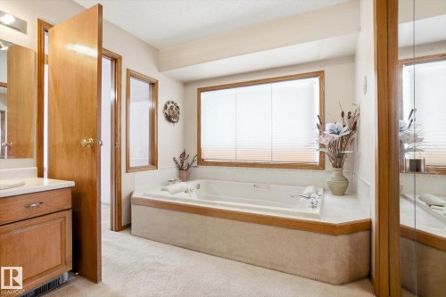 1 Heritage Boulevard, St. Albert, AB - Indoor Photo Showing Bathroom