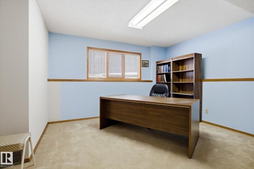 1 Heritage Boulevard, St. Albert, AB - Indoor