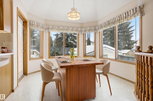 Garage converted to office space but easily converted back - 1 Heritage Boulevard, St. Albert, AB - Indoor