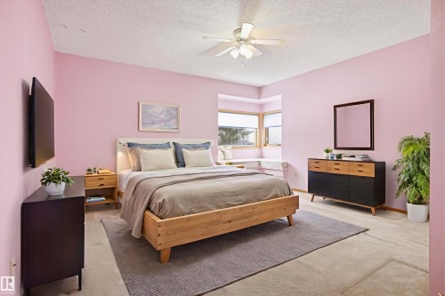 1 Heritage Boulevard, St. Albert, AB - Indoor Photo Showing Bedroom