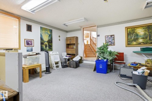 Garage converted to office space but easily converted back - 1 Heritage Boulevard, St. Albert, AB - Indoor