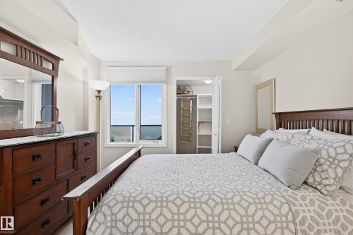 703 10649 Saskatchewan Drive, Edmonton, AB - Indoor Photo Showing Bedroom