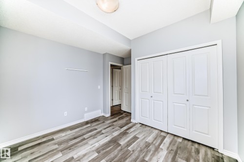 47 460 Hemingway Road, Edmonton, AB - Indoor