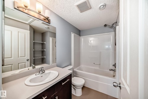47 460 Hemingway Road, Edmonton, AB - Indoor Photo Showing Bathroom