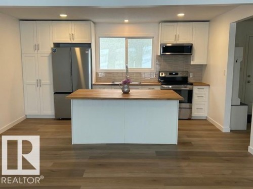 36 Prince Drive, Lamont, AB - Indoor Photo Showing Kitchen