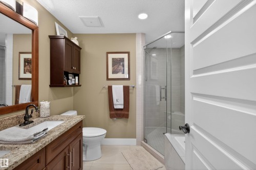405 1350 Windermere Way, Edmonton, AB - Indoor Photo Showing Bathroom