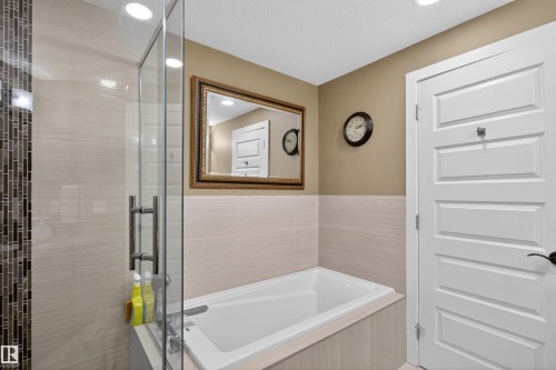 405 1350 Windermere Way, Edmonton, AB - Indoor Photo Showing Bathroom