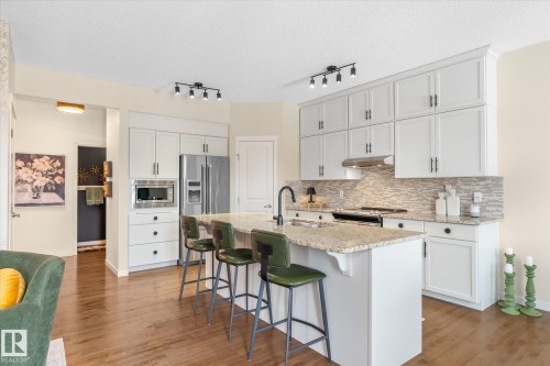 5916 175 Avenue, Edmonton, AB - Indoor Photo Showing Kitchen With Stainless Steel Kitchen With Upgraded Kitchen