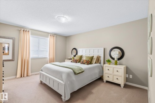 5916 175 Avenue, Edmonton, AB - Indoor Photo Showing Bedroom