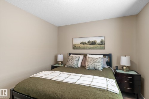 5916 175 Avenue, Edmonton, AB - Indoor Photo Showing Bedroom