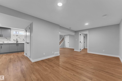 4320 74 Street, Edmonton, AB - Indoor