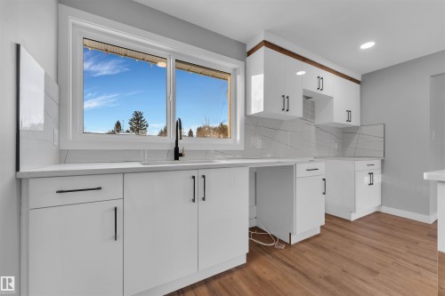 4320 74 Street, Edmonton, AB - Indoor Photo Showing Kitchen