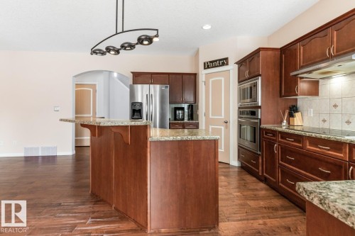 20515 91 Avenue, Edmonton, AB - Indoor Photo Showing Kitchen
