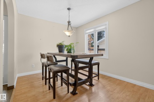 21 Laydon Drive, St. Albert, AB - Indoor Photo Showing Dining Room