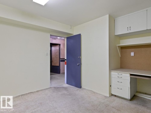 7404 Rowland Road, Edmonton, AB - Indoor Photo Showing Other Room