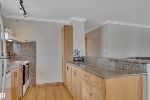 3948 62 Street, Edmonton, AB - Indoor Photo Showing Kitchen