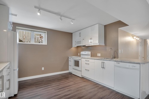 3948 62 Street, Edmonton, AB - Indoor Photo Showing Kitchen